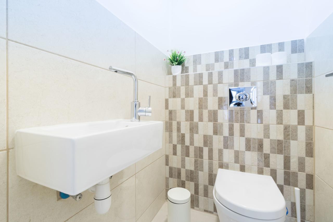 Luxury One-Bedroom Apartment/Parking In City Center 耶路撒冷 外观 照片